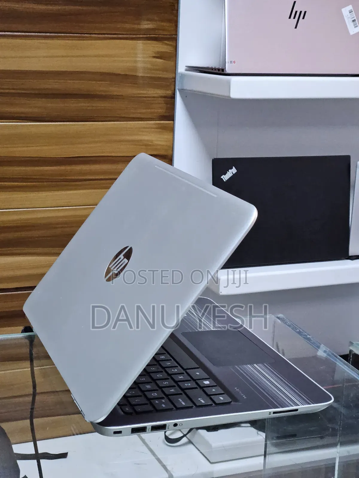 New Laptop HP Pavilion 15 8GB Intel Core I5 SSD 256GB