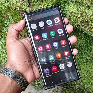 New Samsung Galaxy S22 Ultra 5G 256 GB