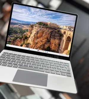 New Laptop Microsoft Surface Go 8GB Intel Core I5 SSD 256GB