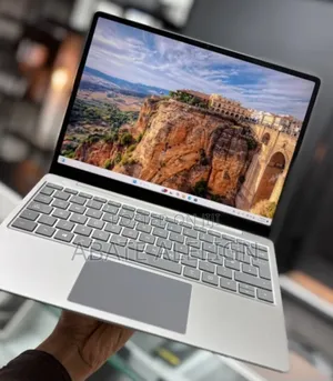 New Laptop Microsoft Surface Go 8GB Intel Core I5 SSD 256GB