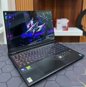 New Laptop Acer Predator Helios 300 32GB Intel Core Ultra 9 SSD 1T