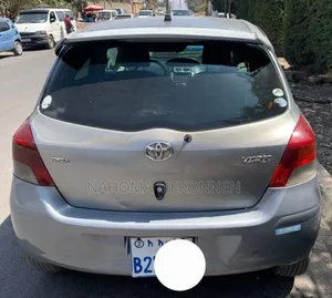 Toyota Yaris 2009 Gray