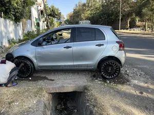 Toyota Yaris 1.3 HB T3 2009 Silver