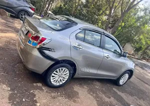 Suzuki Dzire 2022 Silver