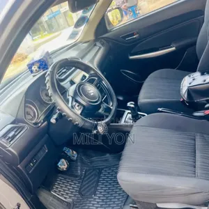 Suzuki Dzire 2022 Silver