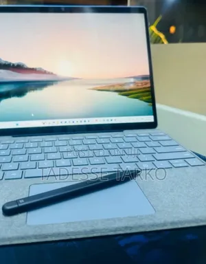 New Laptop Microsoft Surface Pro 9 8GB Intel Core I5 SSD 256GB