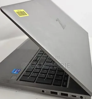 New Laptop HP ZBook Studio G8 16GB Intel Core I7 SSD 1T