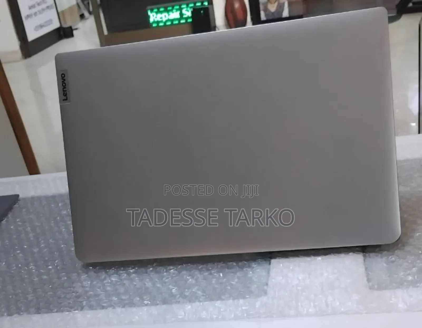 New Laptop Lenovo 8GB AMD Ryzen 5 SSD 512GB