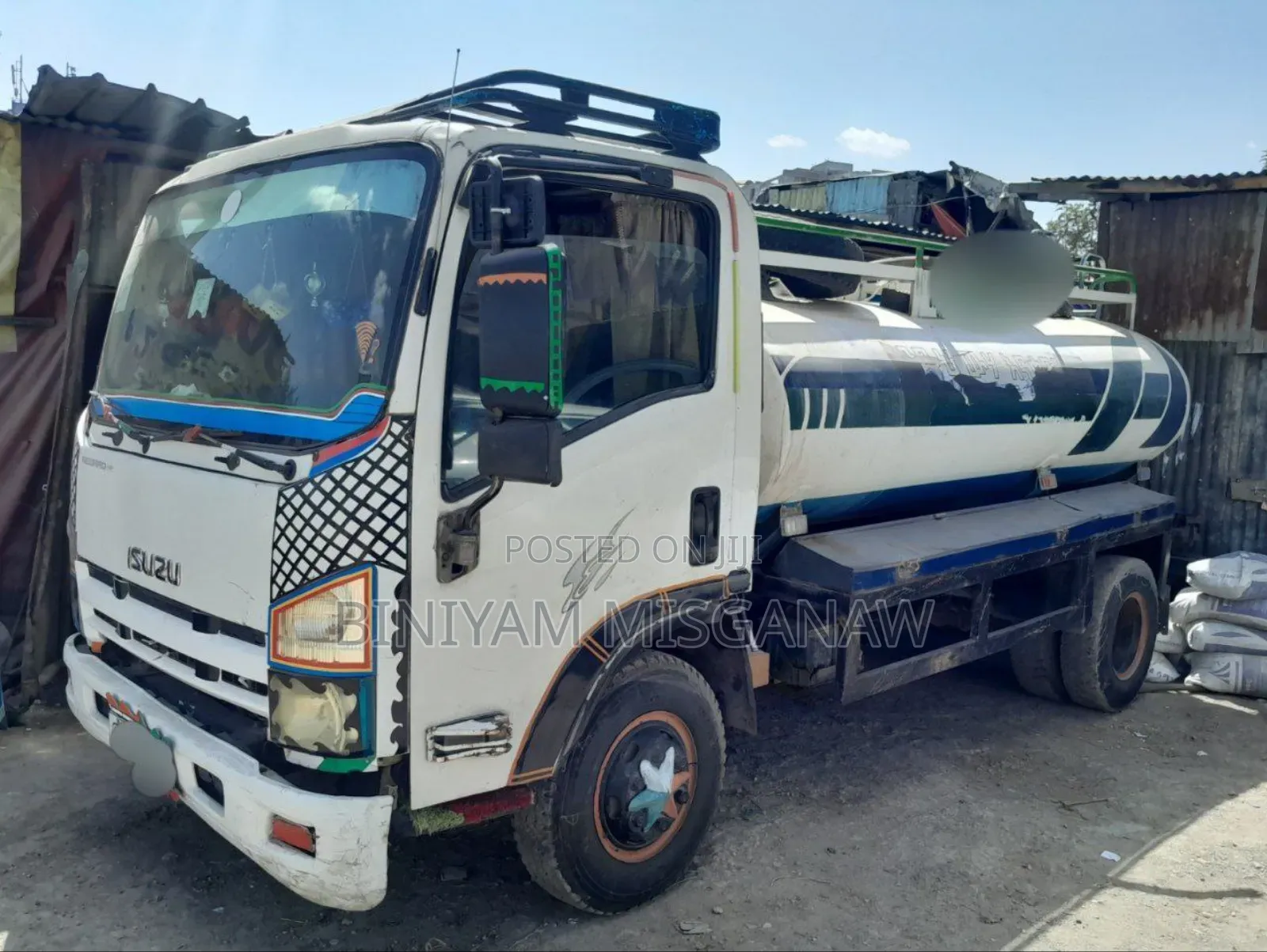 አስቸኳይ Isuzu Obama ሻወር ትራክ 2011 ሞዴል