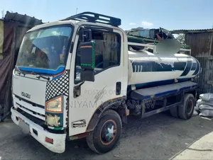 አስቸኳይ Isuzu Obama ሻወር ትራክ 2011 ሞዴል