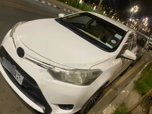 Toyota Yaris 2013 White