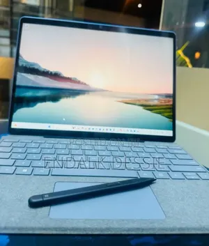 New Laptop Microsoft Surface Pro 9 8GB Intel Core I5 SSD 256GB