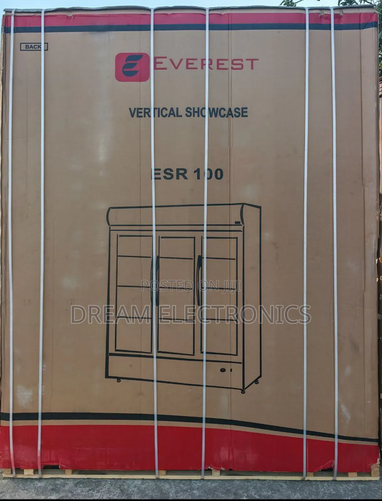 Everest Show Case 1000