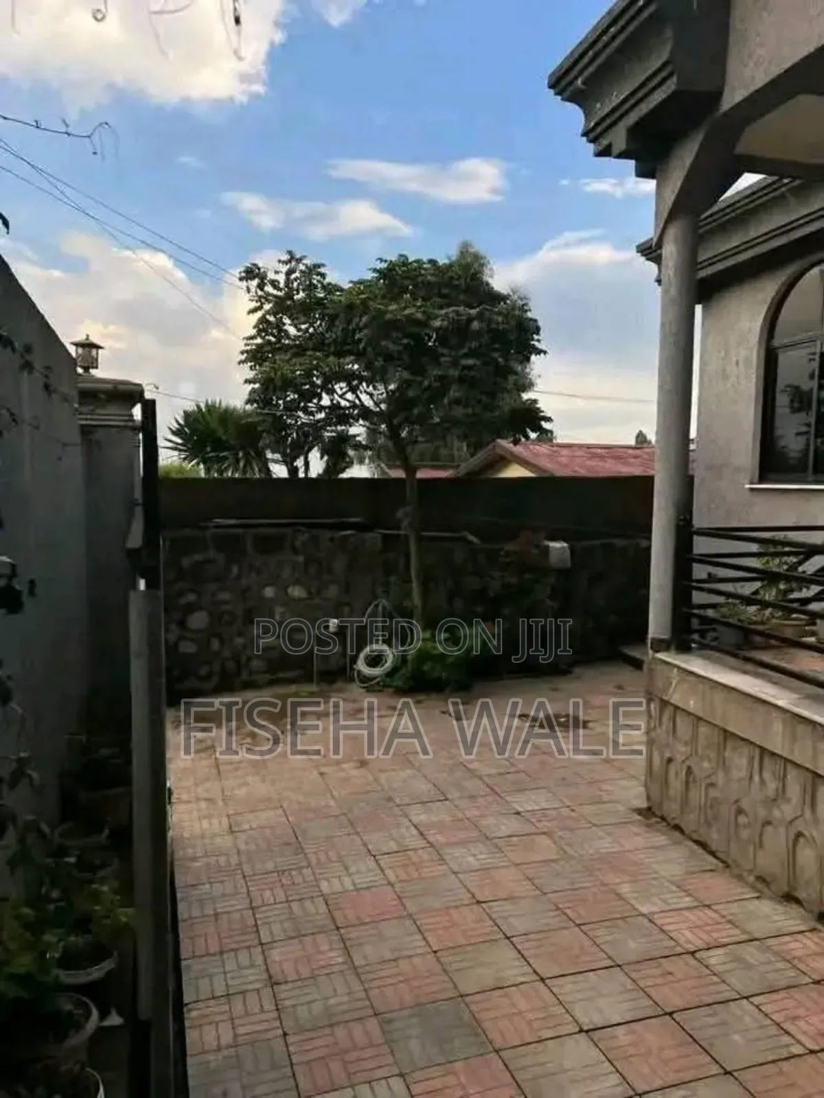 3bdrm Villa in አዲሱ ገበያ, Gullele for sale