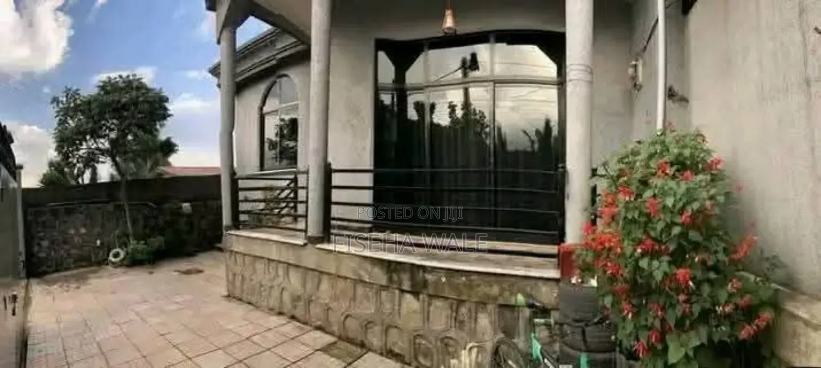 3bdrm Villa in አዲሱ ገበያ, Gullele for sale