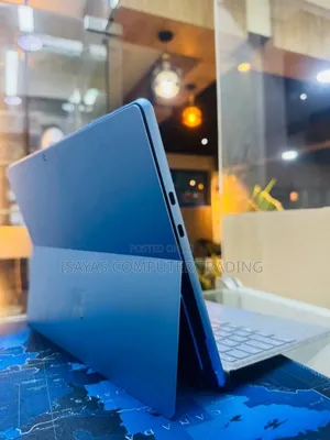 New Laptop Microsoft Surface Pro 9 8GB Intel Core I5 SSD 256GB