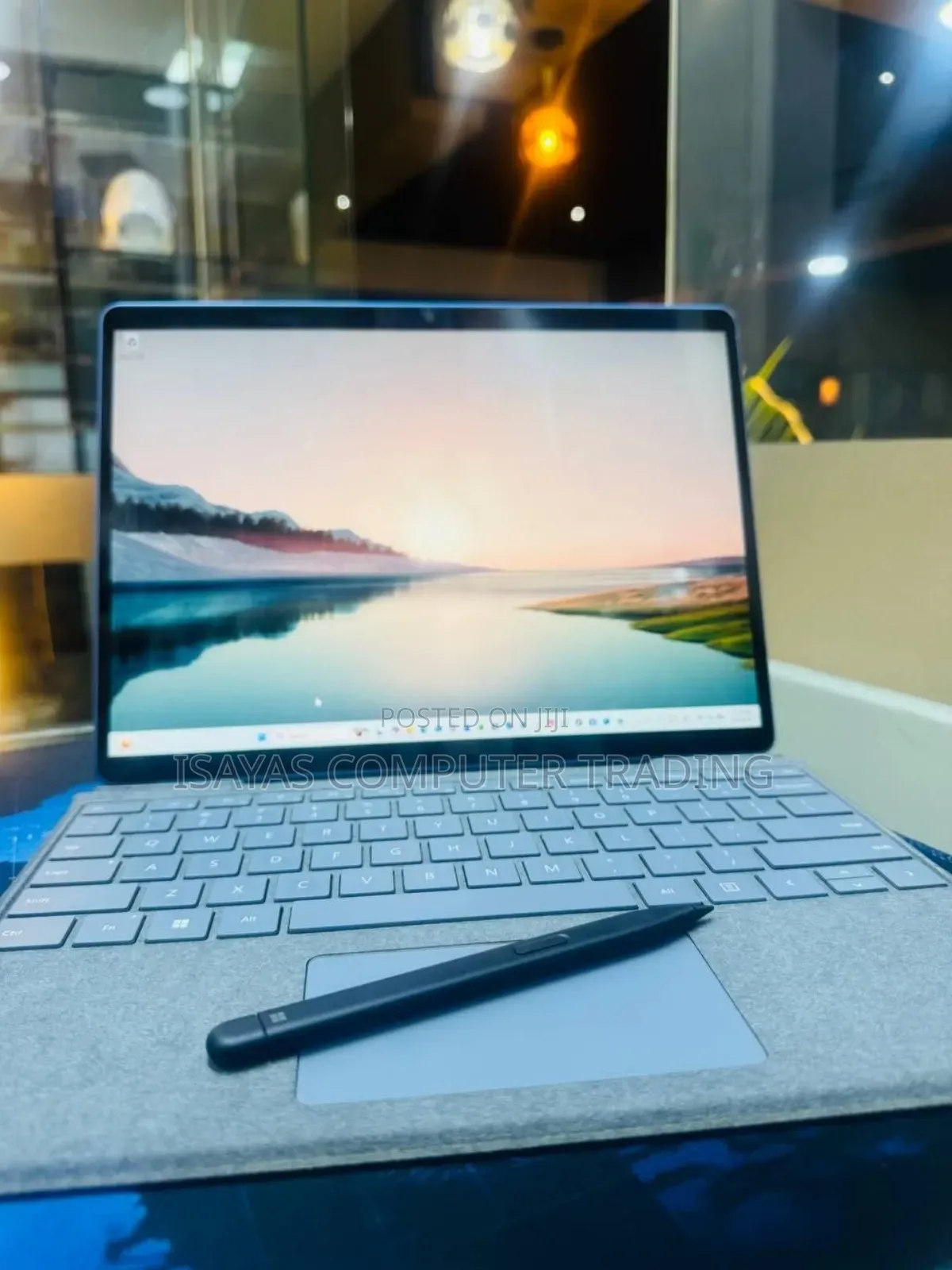 New Laptop Microsoft Surface Pro 9 8GB Intel Core I5 SSD 256GB