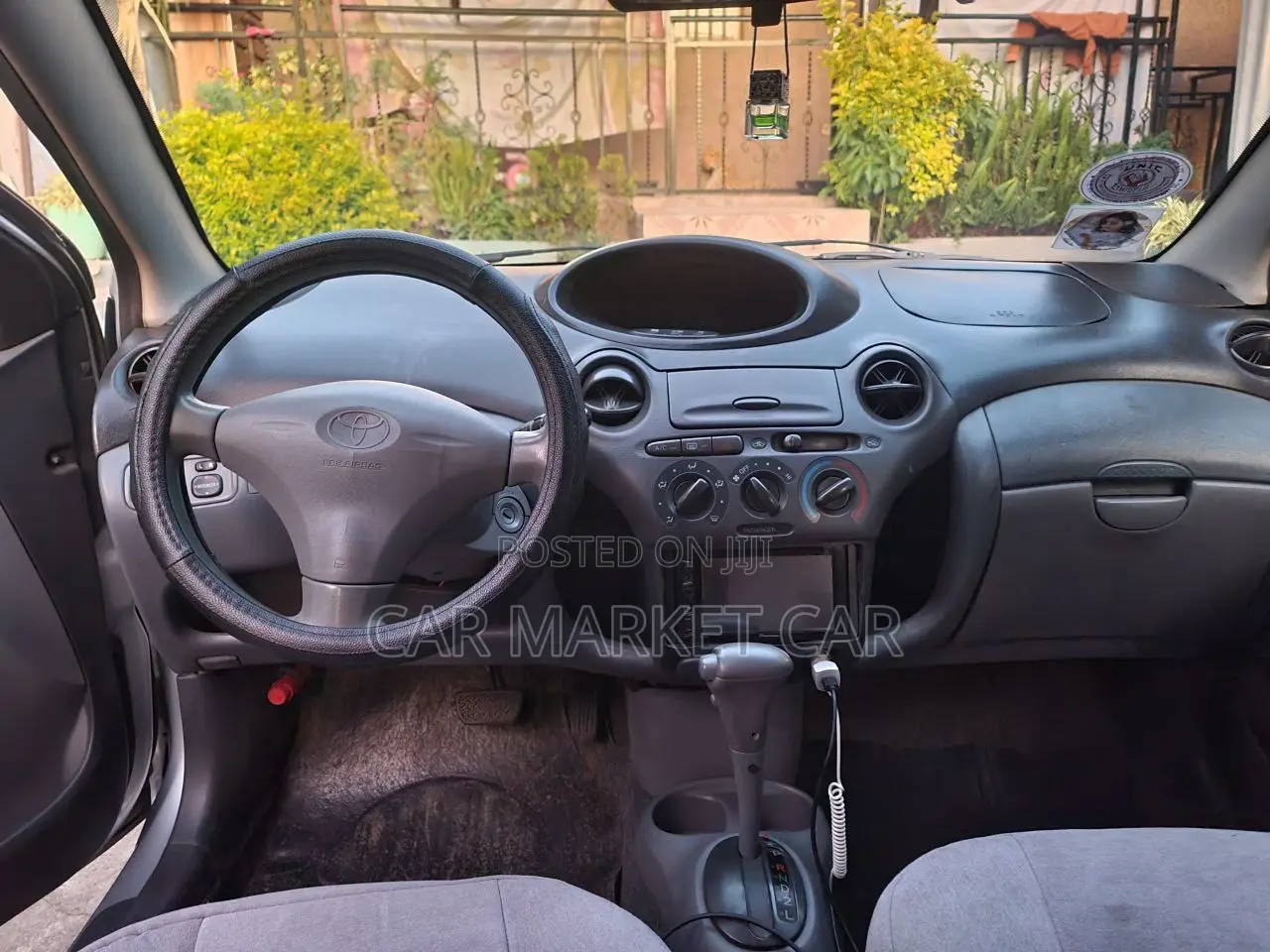 Toyota Vitz 1.0 FWD 3dr 2000 Silver