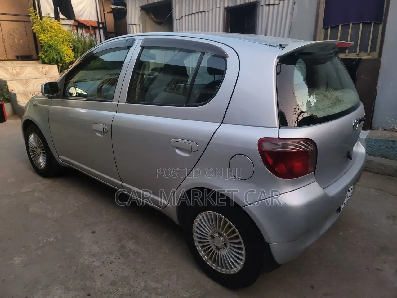 Toyota Vitz 1.0 FWD 3dr 2000 Silver