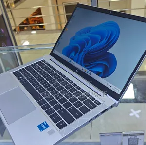 New Laptop HP EliteBook 830 G8 16GB Intel Core I7 SSD 512GB