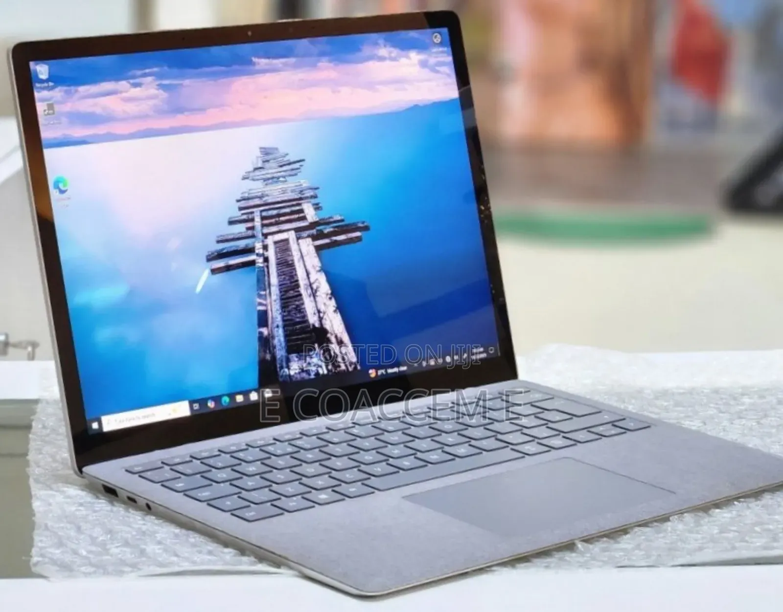 New Laptop Microsoft Surface 8GB Intel Core I5 SSD 512GB