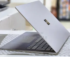 New Laptop Microsoft Surface 8GB Intel Core I5 SSD 512GB
