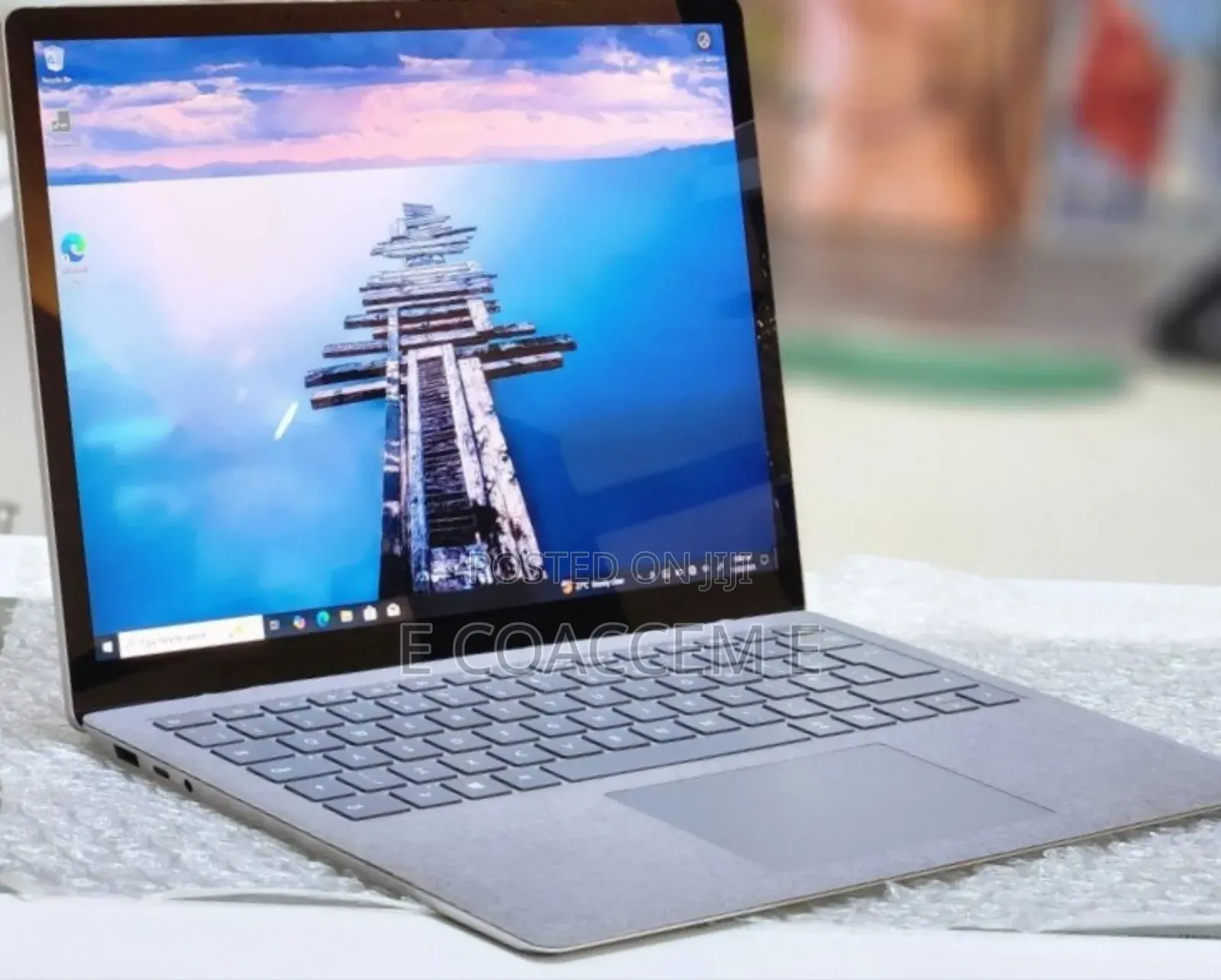 New Laptop Microsoft Surface 8GB Intel Core I5 SSD 512GB