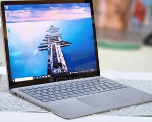 New Laptop Microsoft Surface 8GB Intel Core I5 SSD 512GB