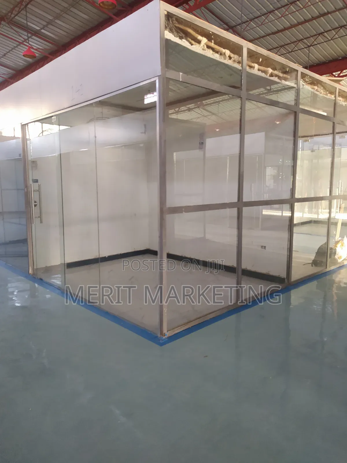 የሚከራይ የንግድ ሱቅ