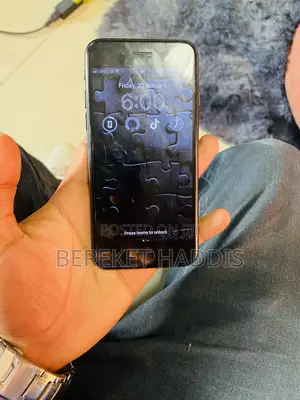 New Apple iPhone SE (2022) 64 GB Blue