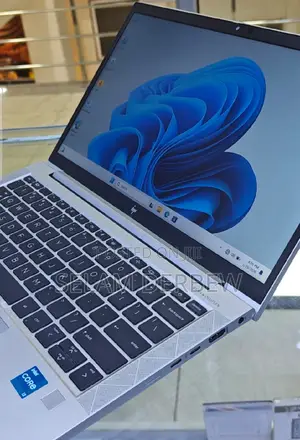 New Laptop HP EliteBook 830 G8 16GB Intel Core I7 SSD 512GB