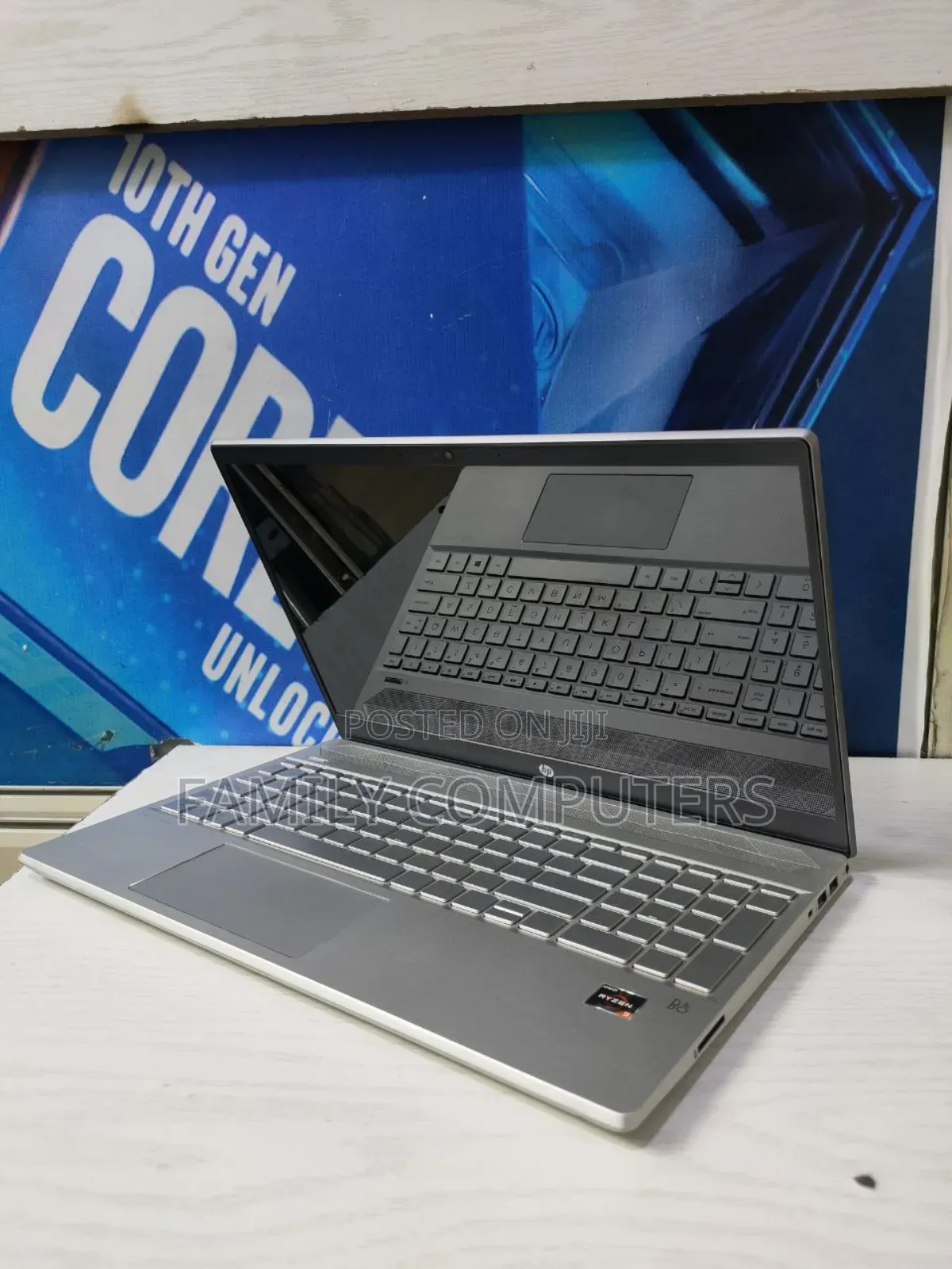 New Laptop HP Pavilion 15 8GB AMD Ryzen 3 SSD 256GB