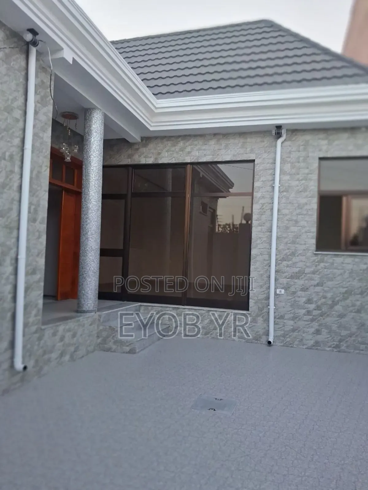 3bdrm Villa in Nifas Silk-Lafto for sale