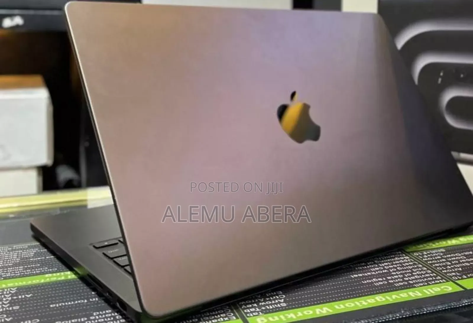 New Laptop Apple MacBook Pro 2024 M4 14-Inch 48GB Apple M4 SSD 512GB