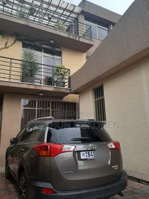 Toyota RAV4 2015 Gold