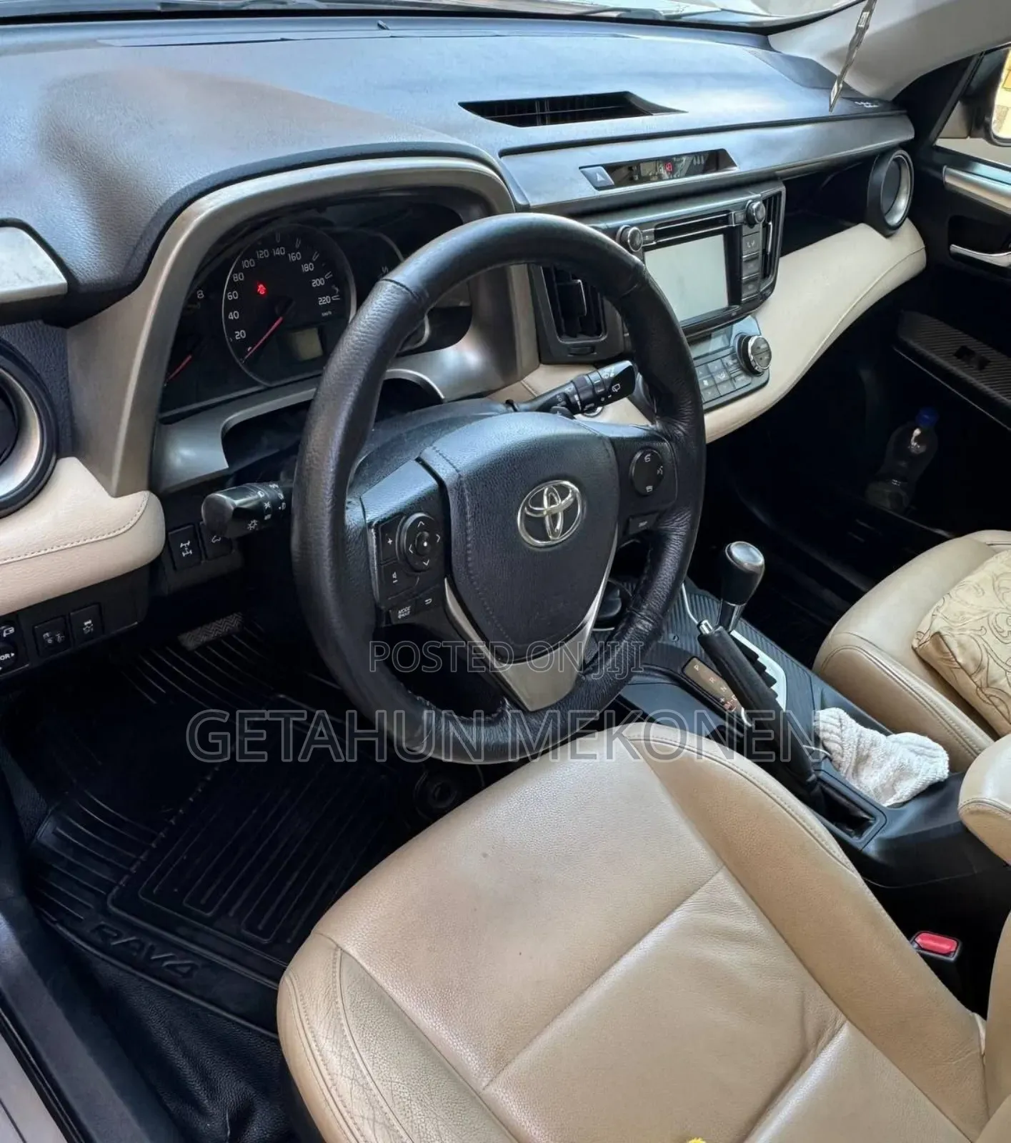 Toyota RAV4 2015 Gold