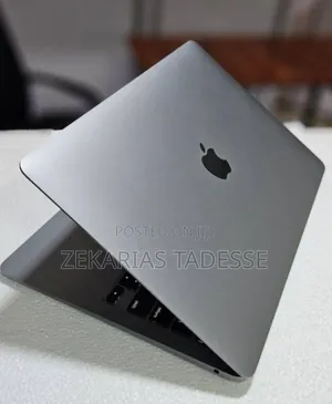 New Laptop Apple MacBook Pro 2021 M1 8GB Apple M1 SSD 256GB