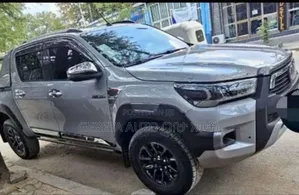 Toyota Hilux Revo Double Cab Deisel 2.8 RWD 2020