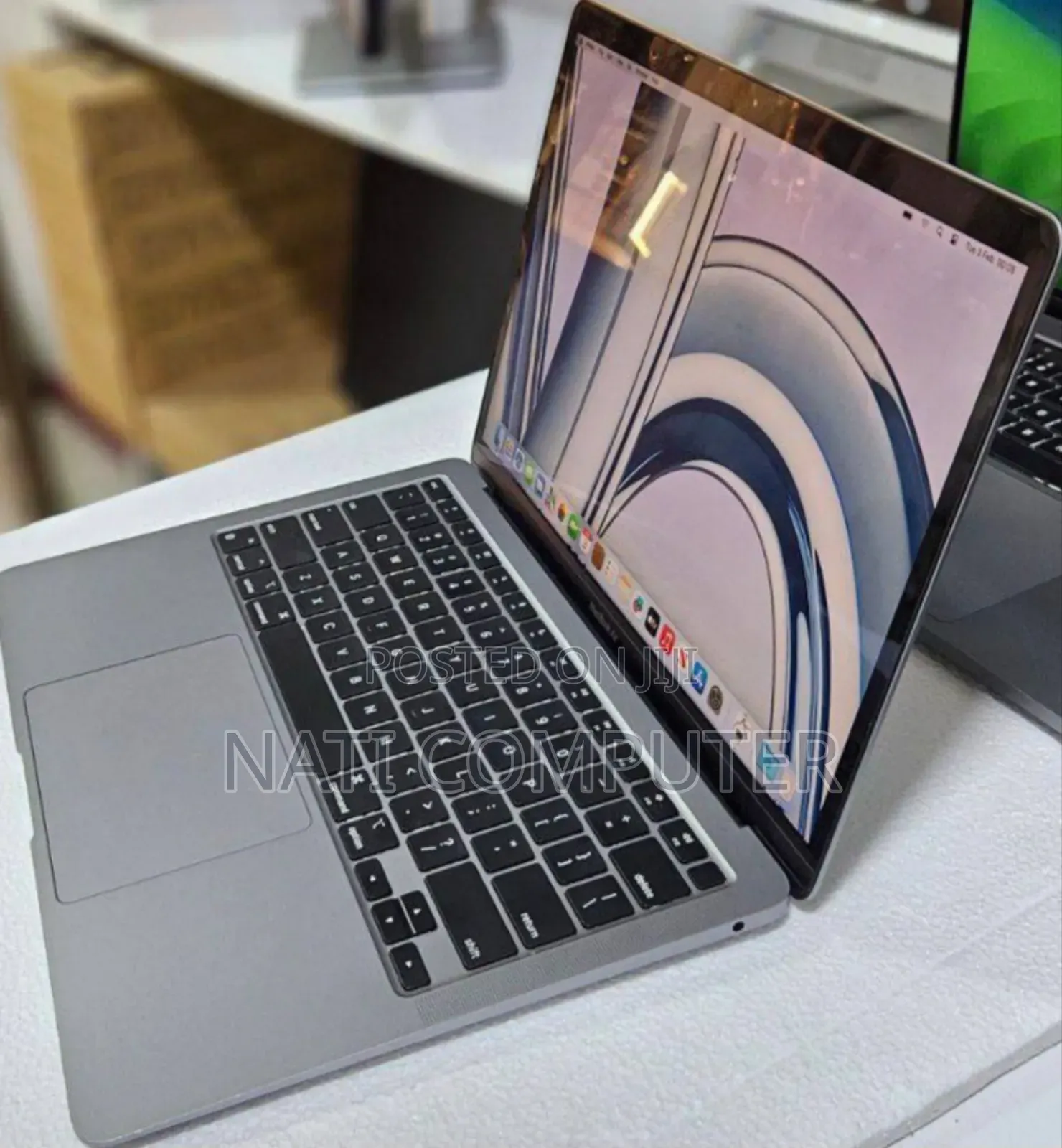 New Laptop Apple MacBook Air 2020 M1 8GB Apple M1 SSD 256GB