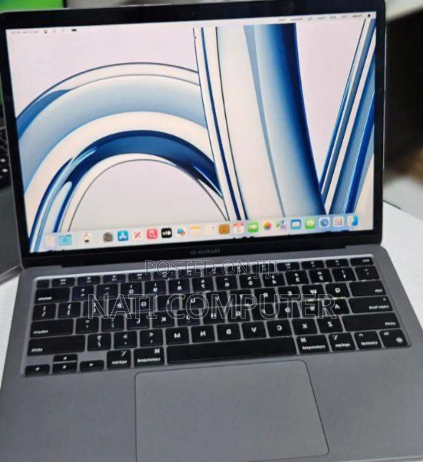 New Laptop Apple MacBook Air 2020 M1 8GB Apple M1 SSD 256GB