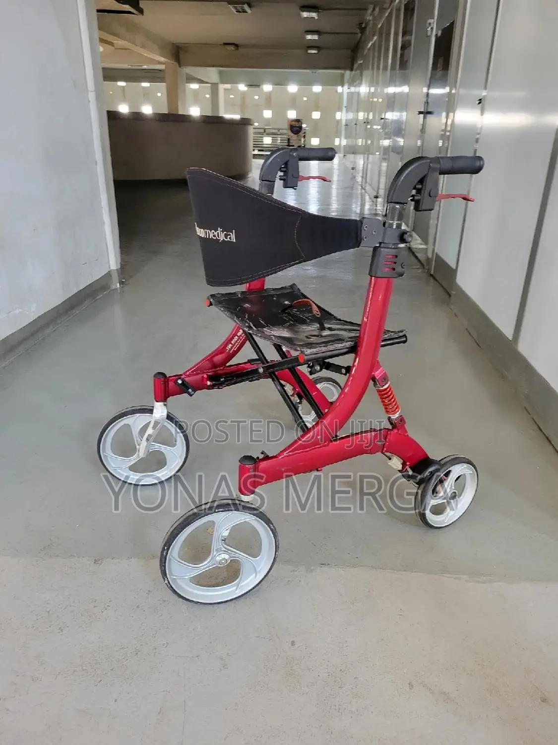 4-Wheel Rollator蜷台with Seat – Walking Frame for Elderly