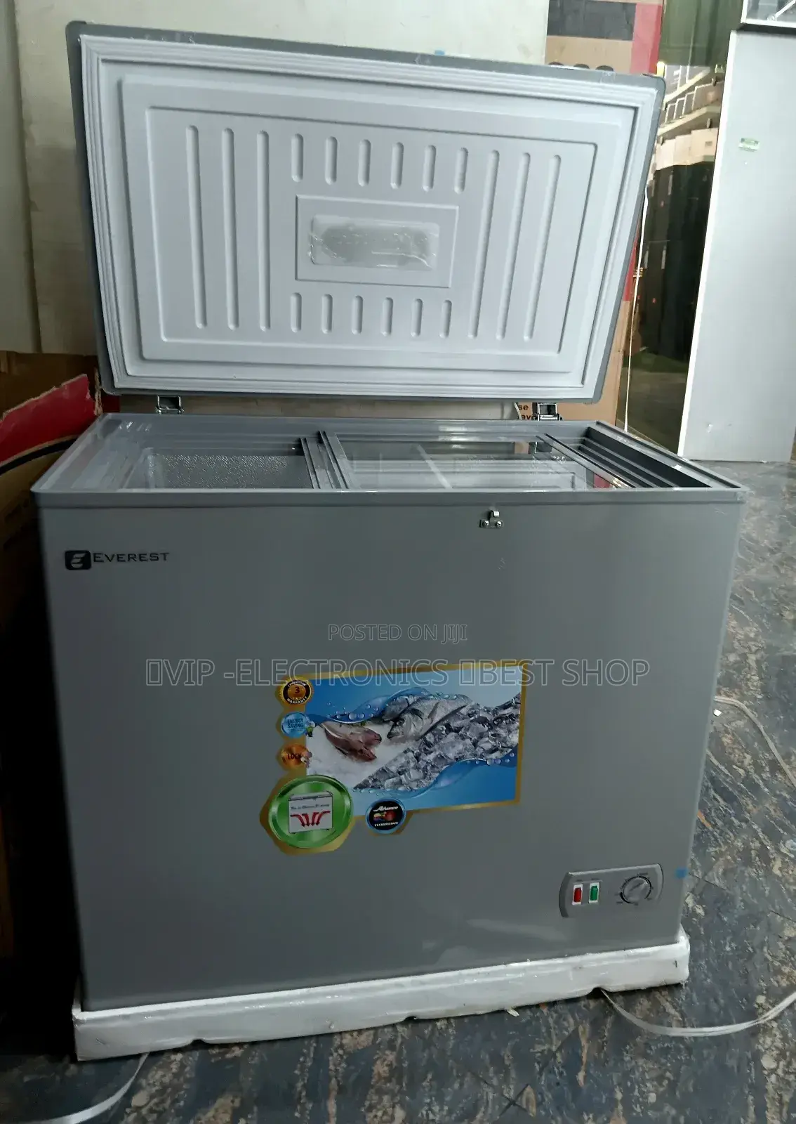 Everest Chest Freezer 260 Deep Fridge