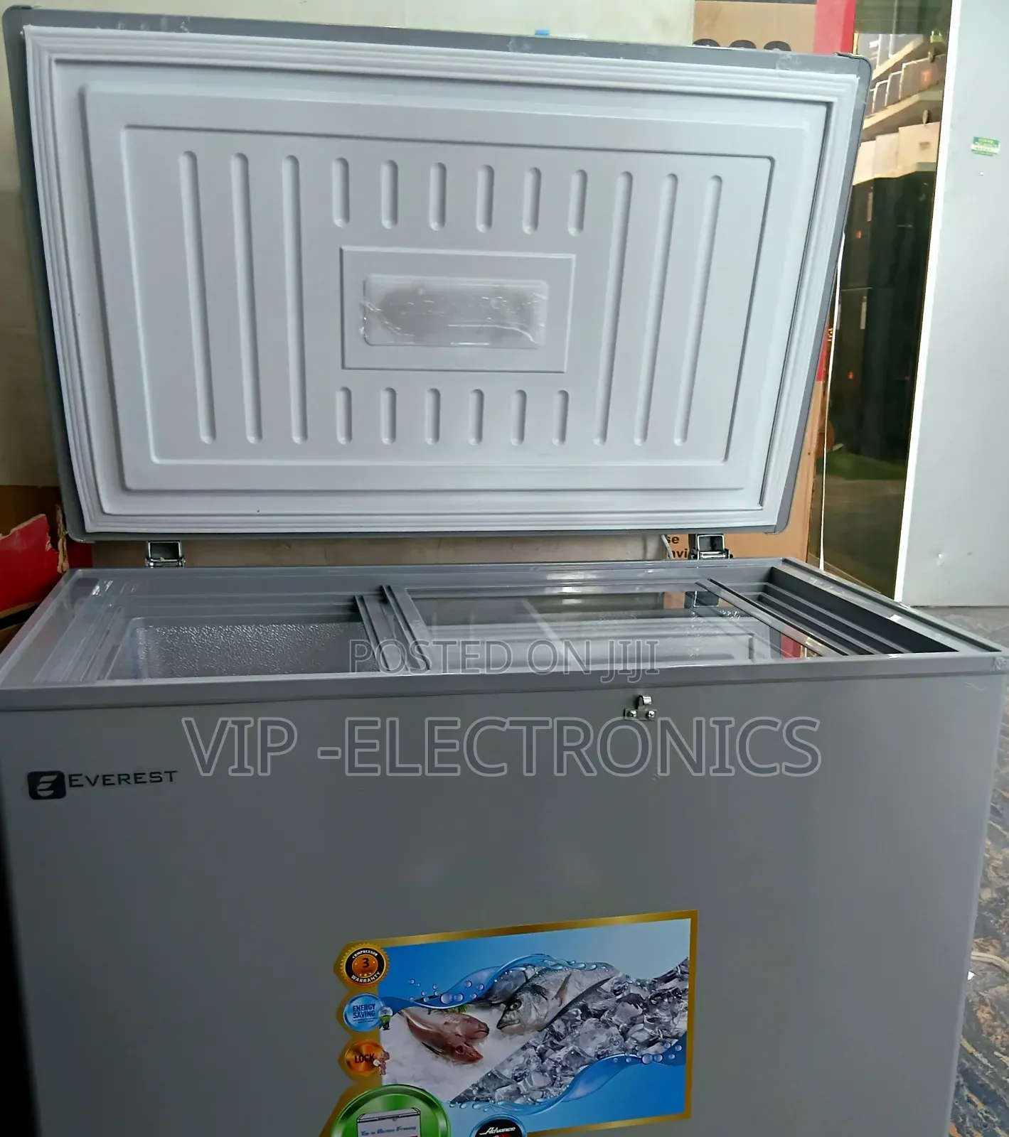 Everest Chest Freezer 260 Deep Fridge