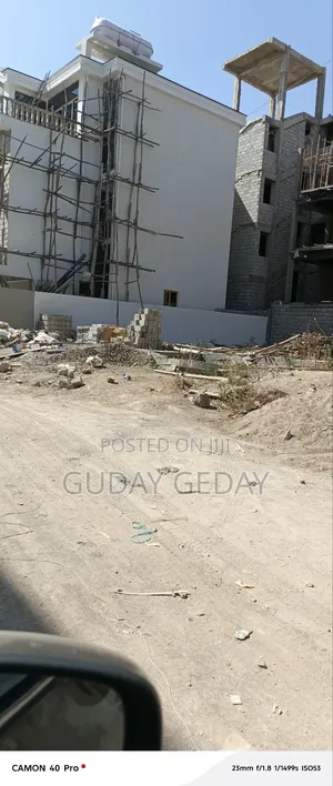 250 ካሬ መሰረት በቃሊቲ አለም ባንክ