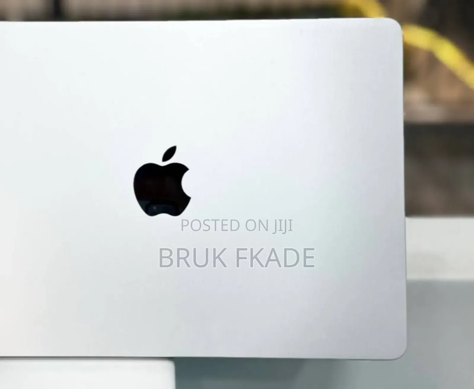 New Laptop Apple MacBook Air 2023 M2 8GB Intel Core 7 SSD 256GB