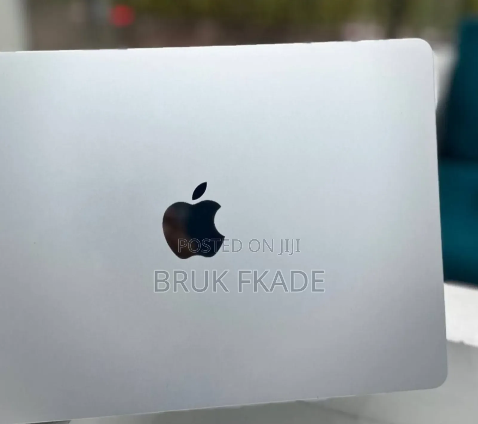 New Laptop Apple MacBook Air 2023 M2 8GB Intel Core 7 SSD 256GB