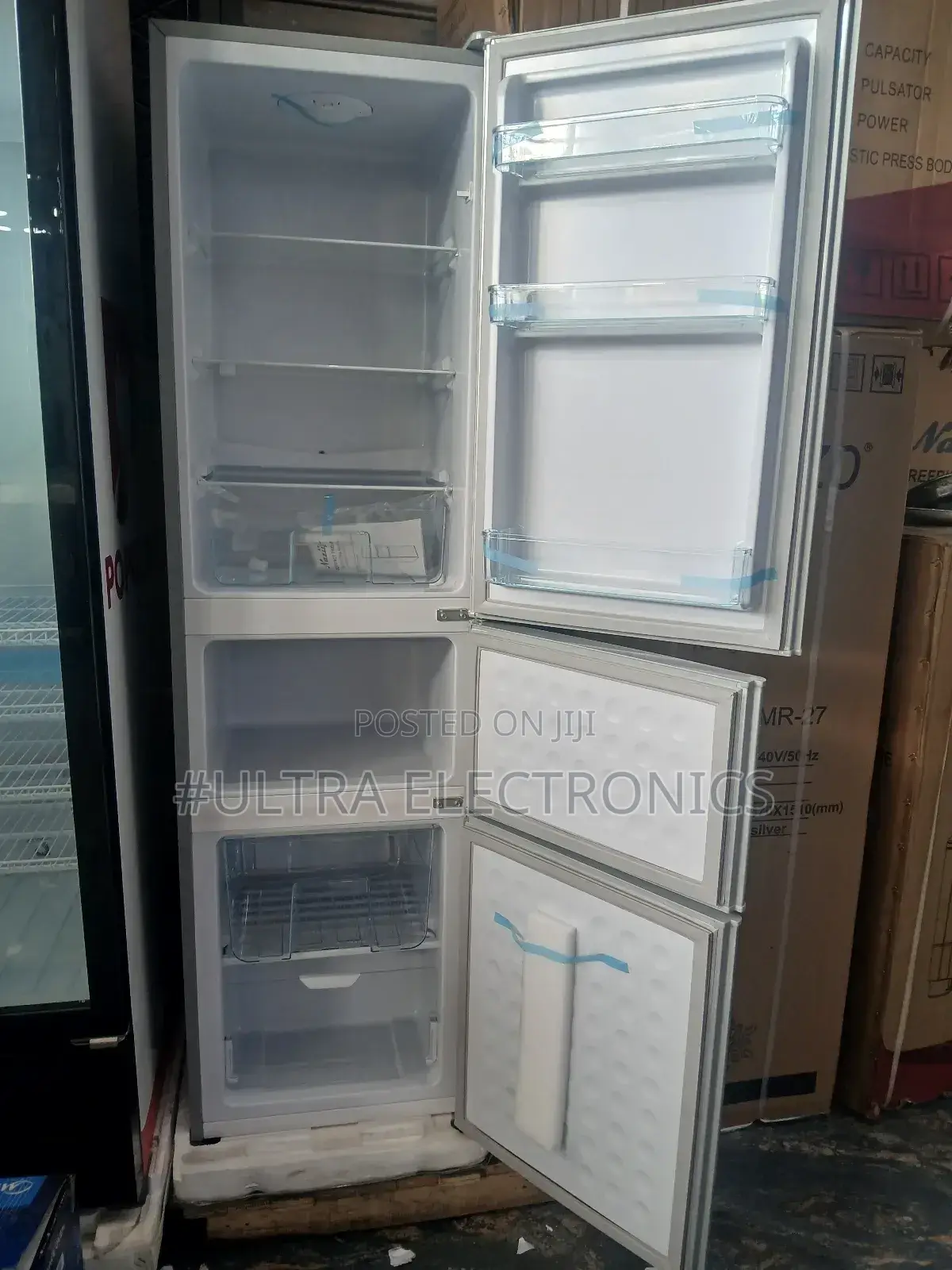 Naziif Refrigerator,270l Likely a Chigo or Similar Brand Model Mr-17