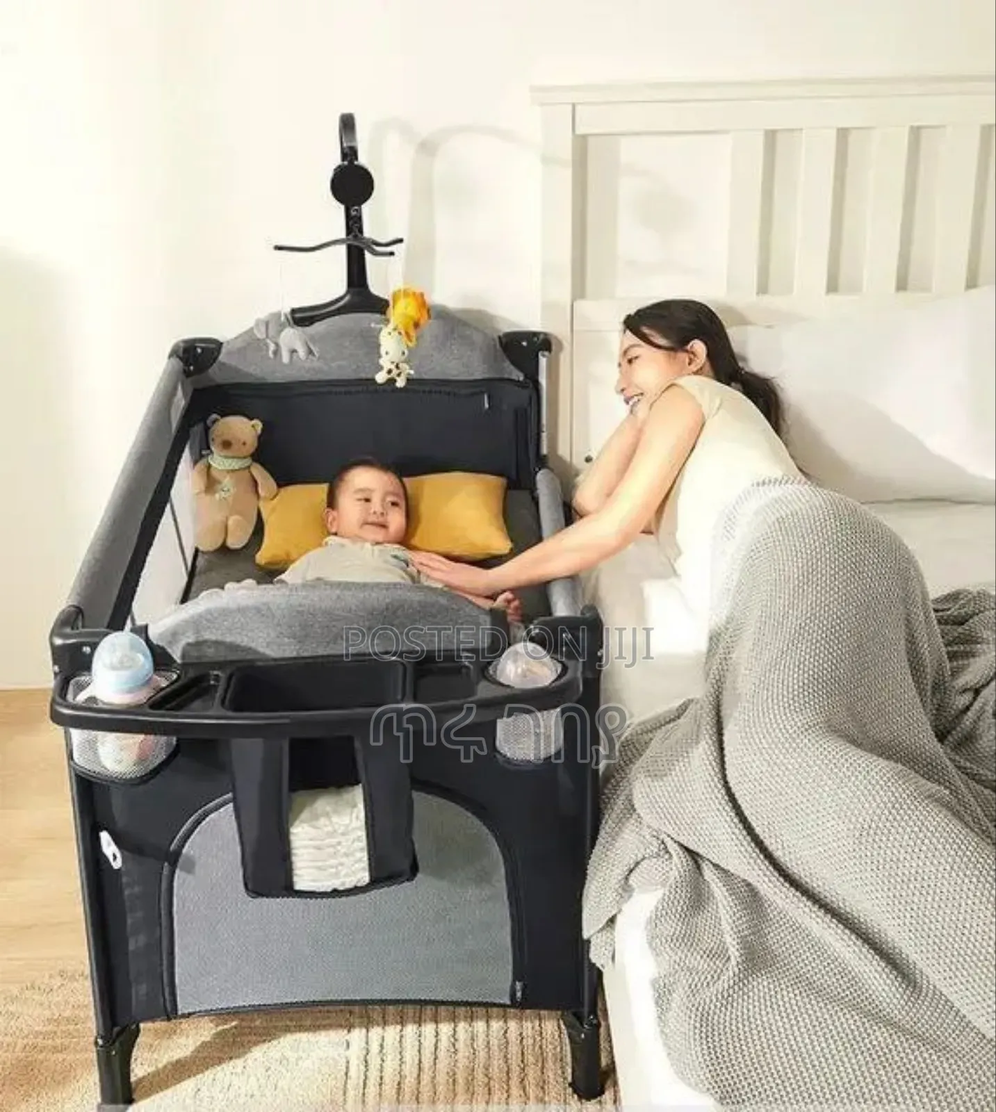 5in1 Deluxe Baby Bedside Crib ከአዋቂ አልጋ ጋር የሚገጠም የሚገጠም አጎበር አብሮ ያለው