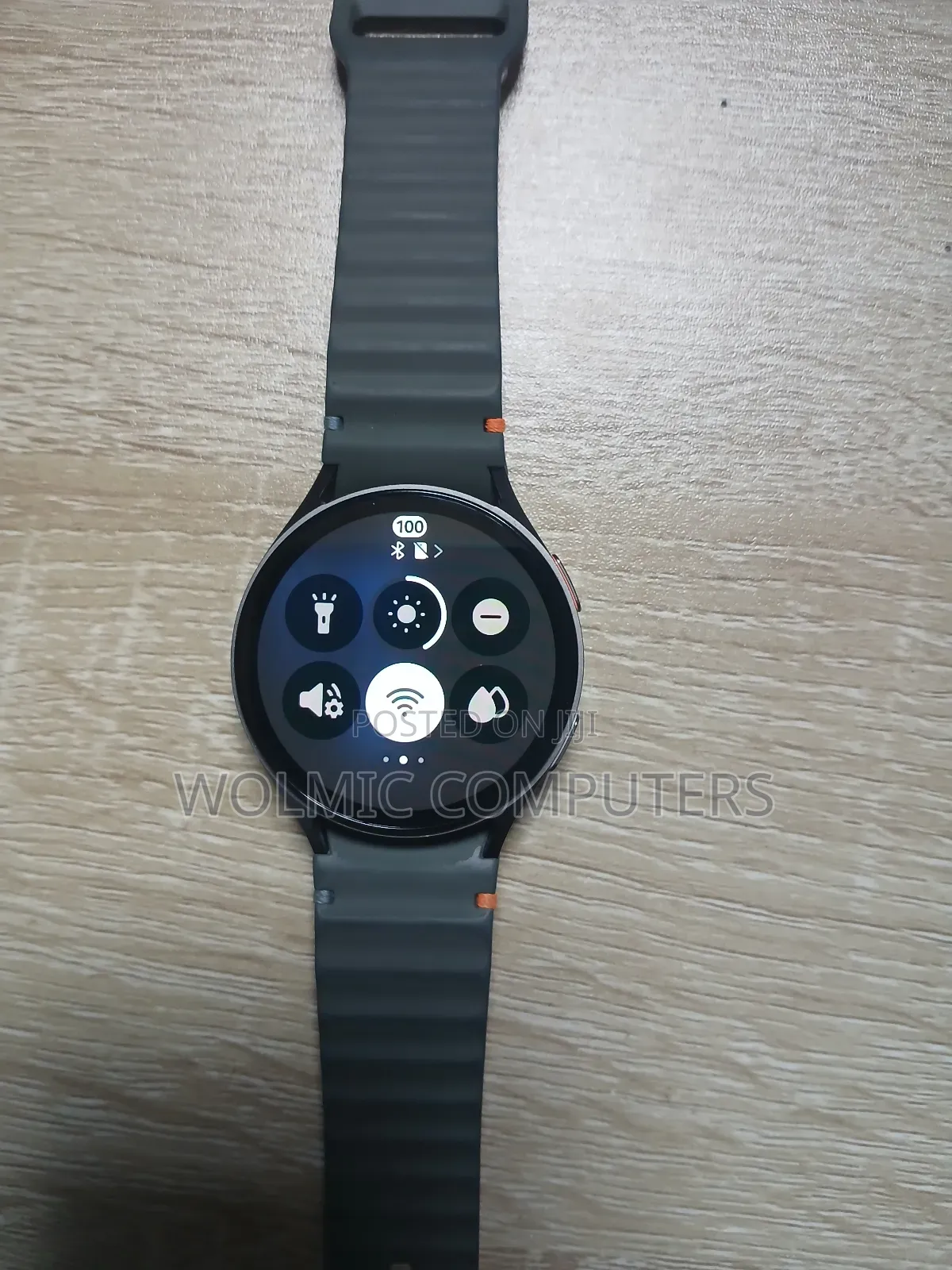 Samsung Galaxy Watch 7, Dark Green Band