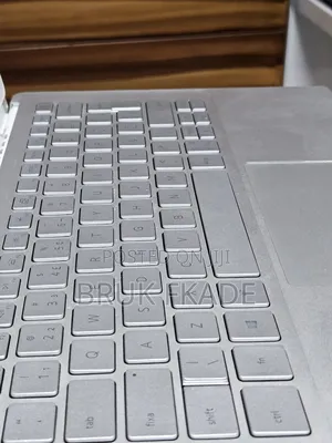 New Laptop Dell Inspiron 15 8GB Intel Core I7 SSD 256GB